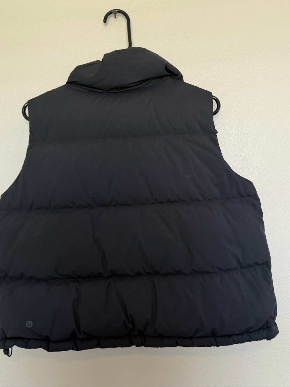 lululemon athletica Black Puffer Vest - Picture 2 of 4